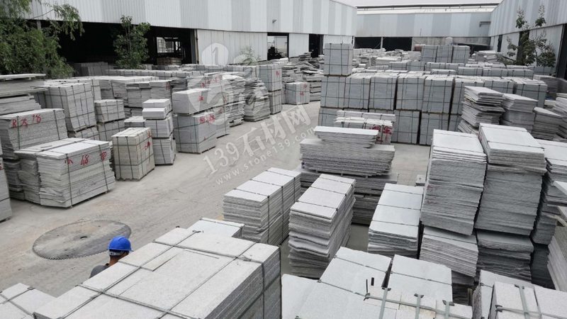 广西芝麻黑花岗岩机切面规格解析：品质与工艺的完美结合**